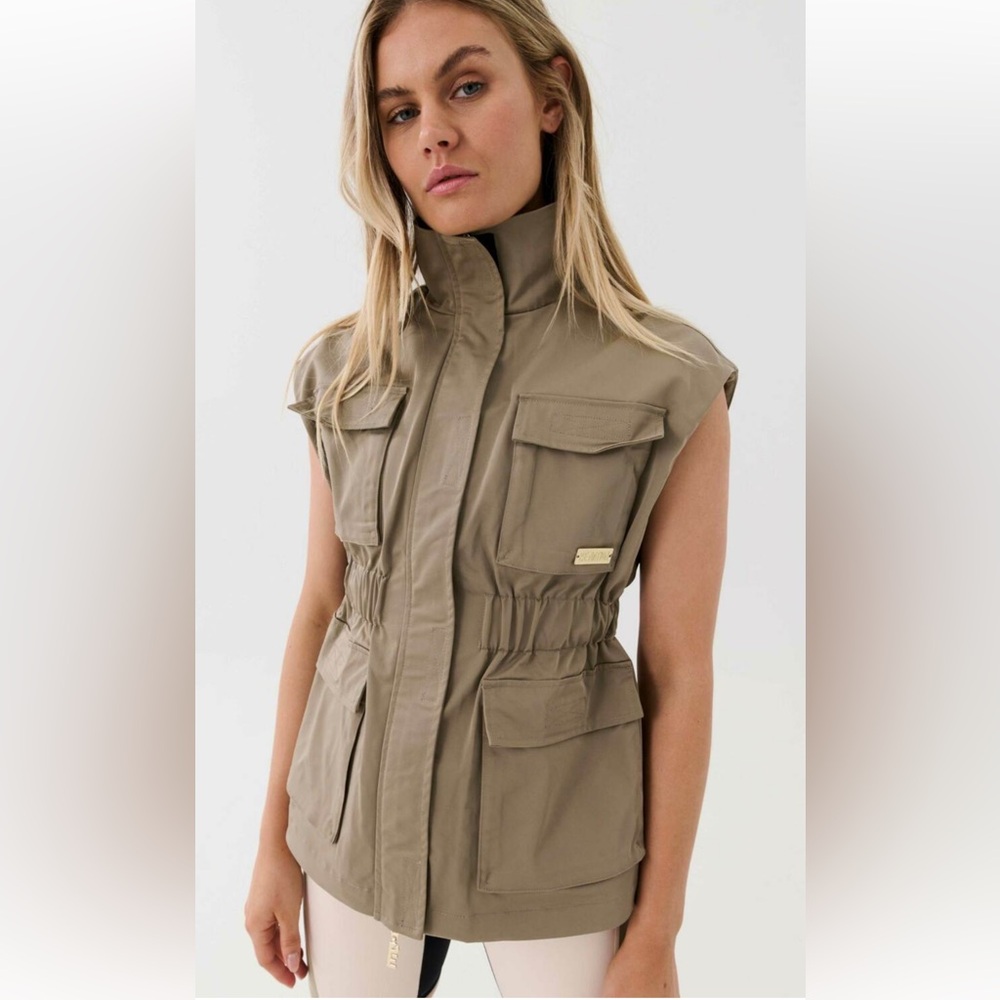 PE Nation cross court jacket / vest in silver mink
